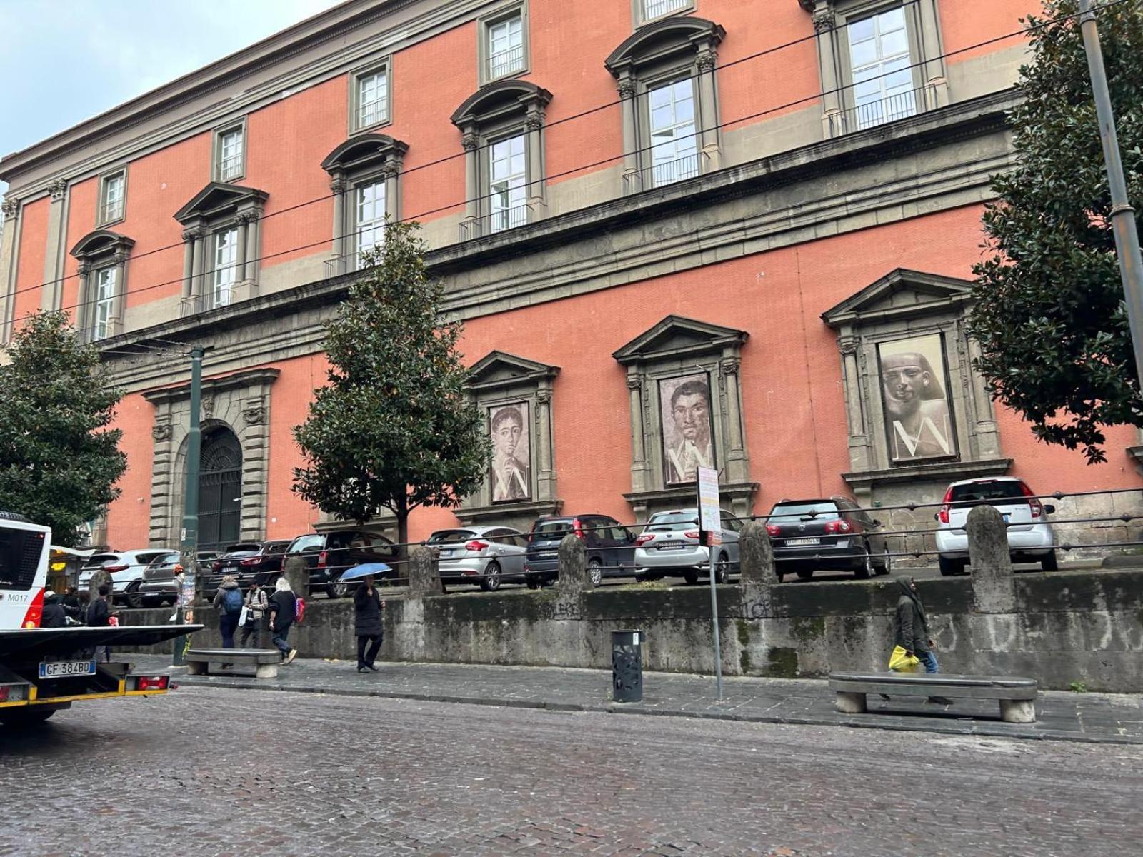 B&B House Napoli Cavour Екстер'єр фото